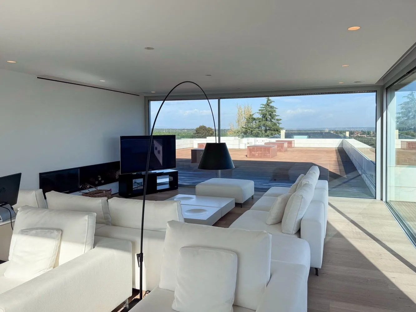 Villa de lujo con spa y pista de pádel en El Plantío — photo 9