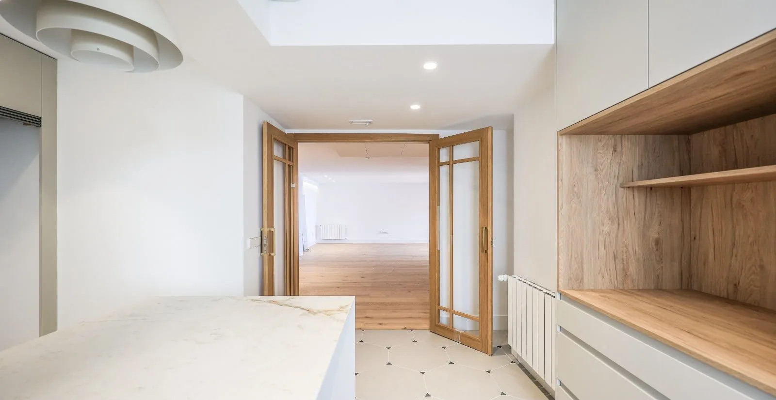 Piso con terraza y garaje en Argüelles — foto 7