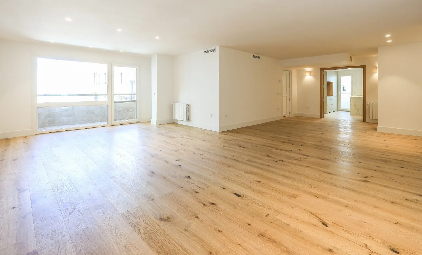 Piso con terraza y garaje en Argüelles